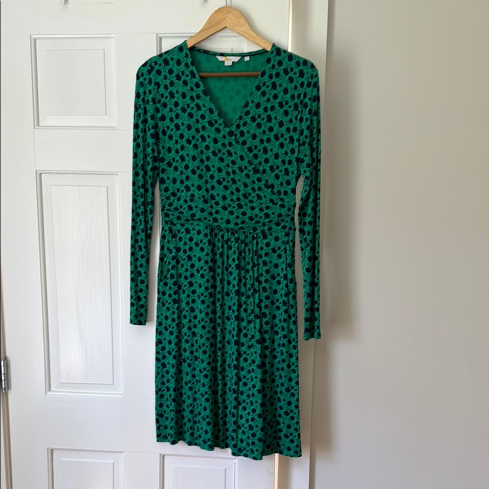 Boden Jersey Green Patterned Dress - image 1